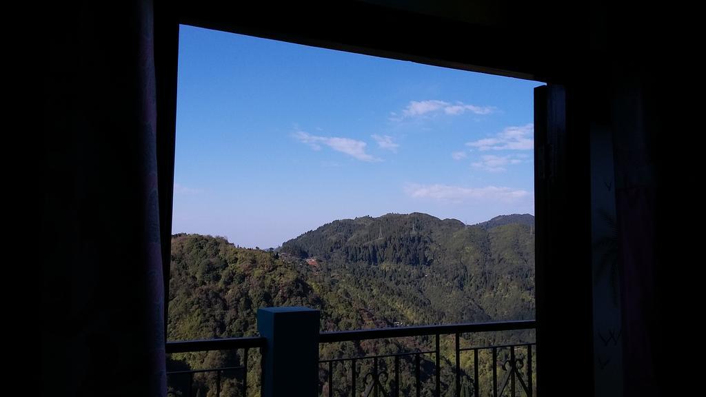 Tharbaling Homestay ดาร์จีลิง ภายนอก รูปภาพ