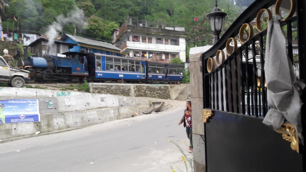Tharbaling Homestay ดาร์จีลิง ภายนอก รูปภาพ